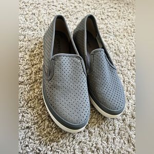 Sperry Women’s Slip On Shoes- Grey size 7.5. Like New